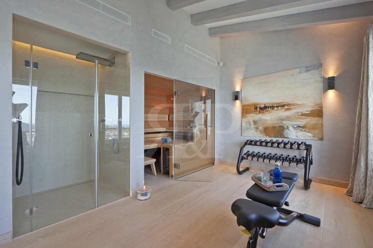 First Line Villa, Bildergalerie 40