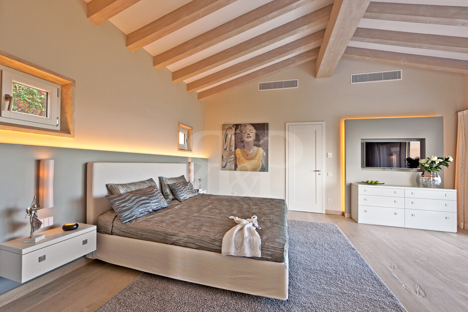 Mega Villa Mont Port, Gallery 9