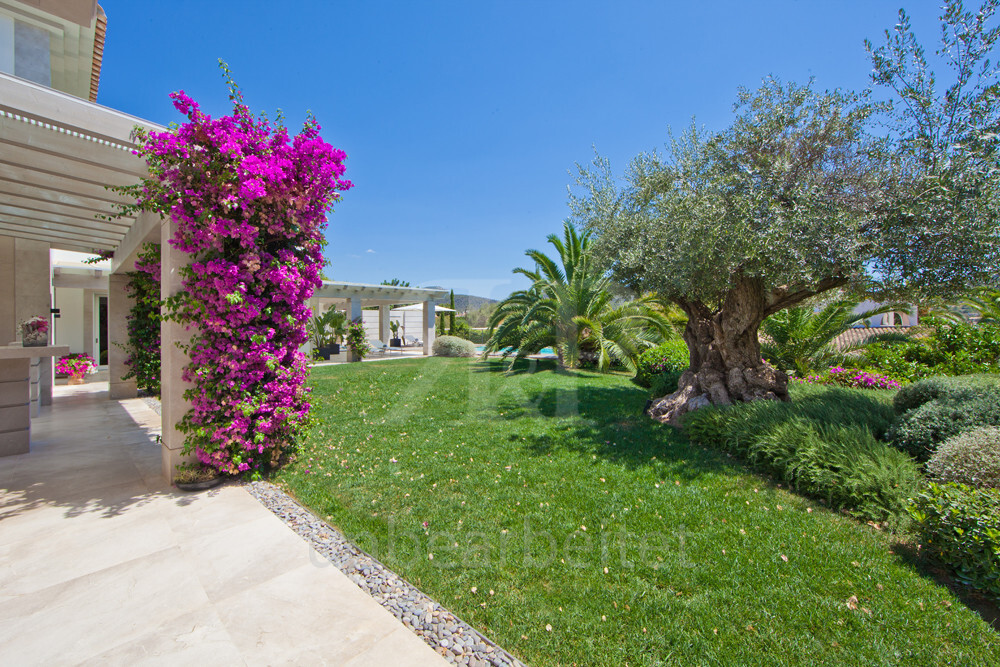 Moderna villa de nueva construcción de estilo finca, Puerto de Andratx