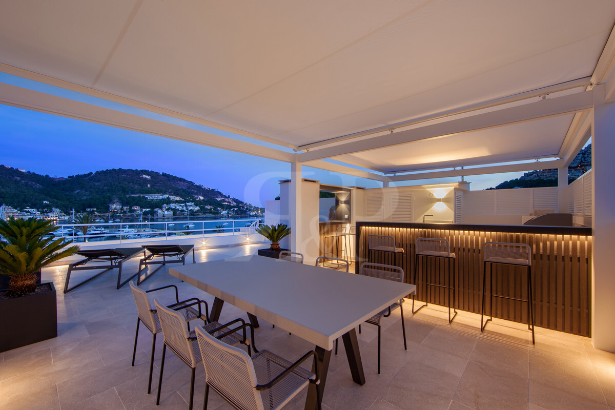 Cielo Penthouse, Gallery 16