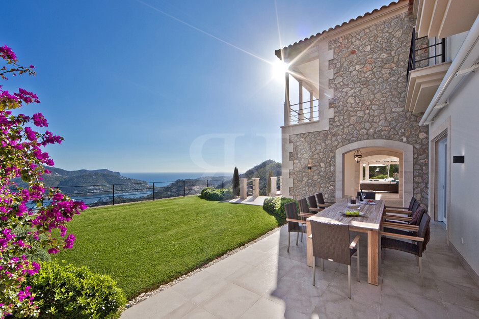 Mega Villa Mont Port, Gallery 39